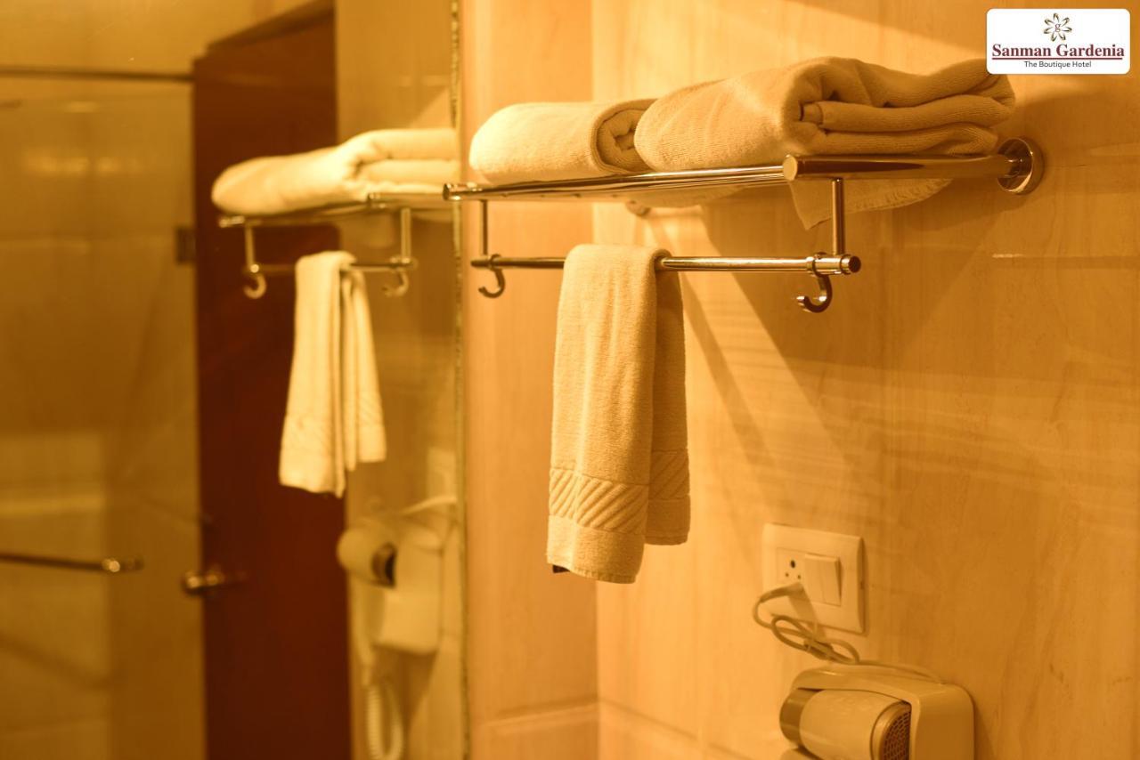 Hotel Sanman Gardenia Bangalore Eksteriør bilde